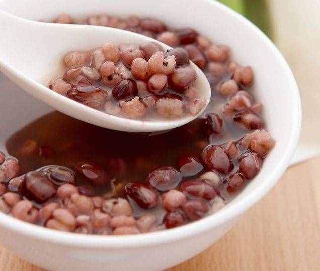 煮红豆薏米时，到底用红豆还是赤小豆？很多人用错难怪不祛湿