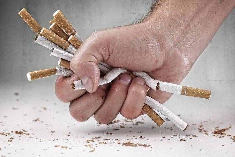 长期抽烟的人突然戒烟，可能会经历这5大变化，别太灰心