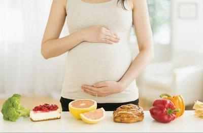 怀孕期，孕妇饮食要注意些什么？坚持这些原则，宝宝发育才不受罪