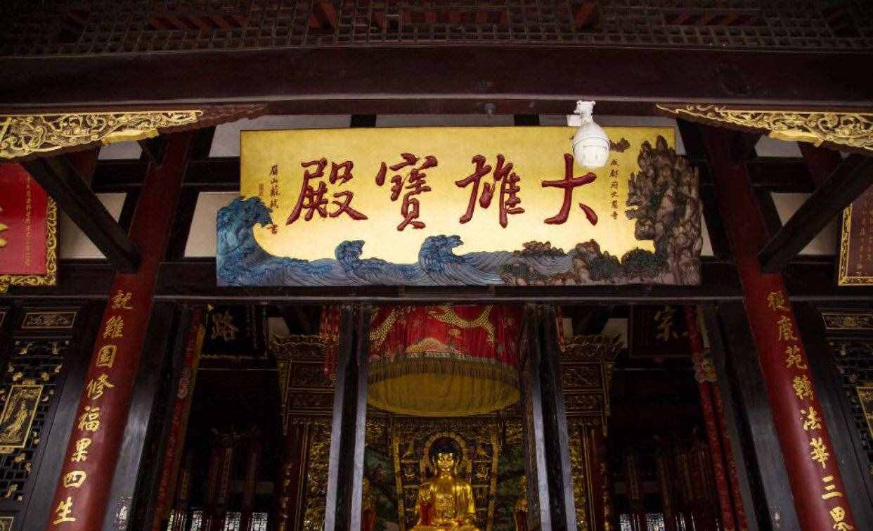江南唯一的悬空寺，屹立几百年依然不倒，还拥有全国最大天然立佛