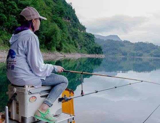 秋天钓大鲫鱼是好时候，掌握这几点，次次都有好钓获