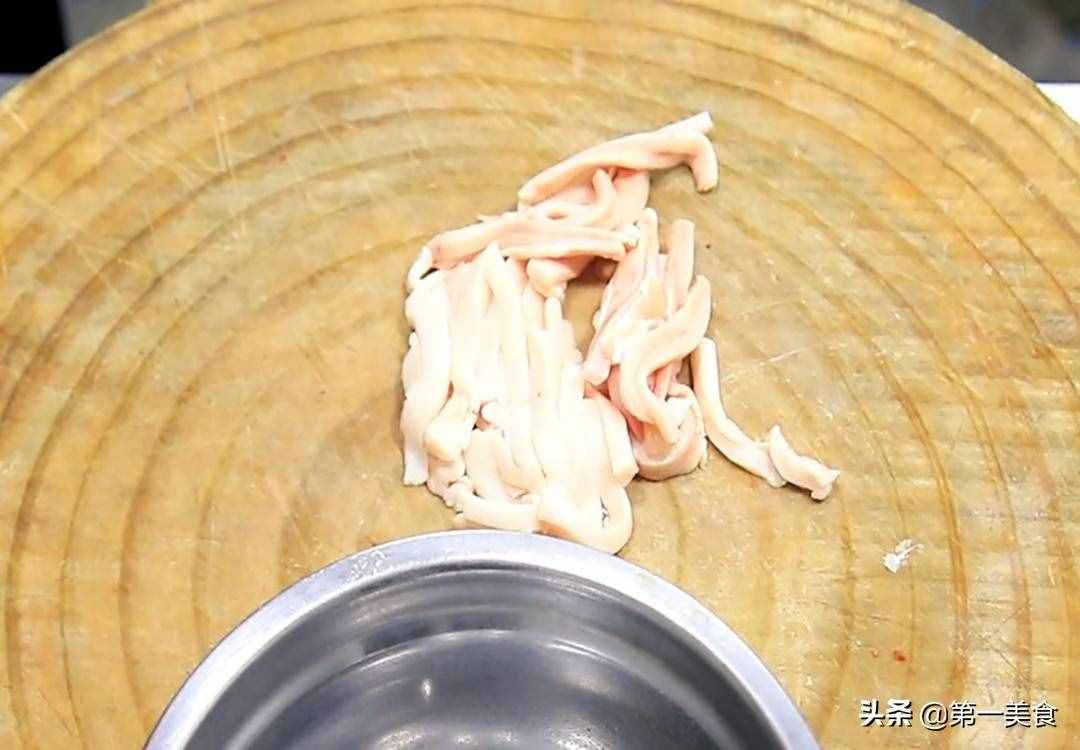 黄豆芽和豆腐搭配居然这么好吃，掌握这个做法，香辣入味又下饭