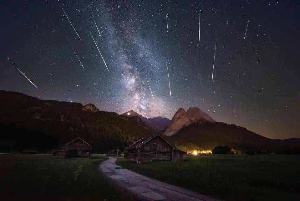 2021 英仙座流星雨如期开启