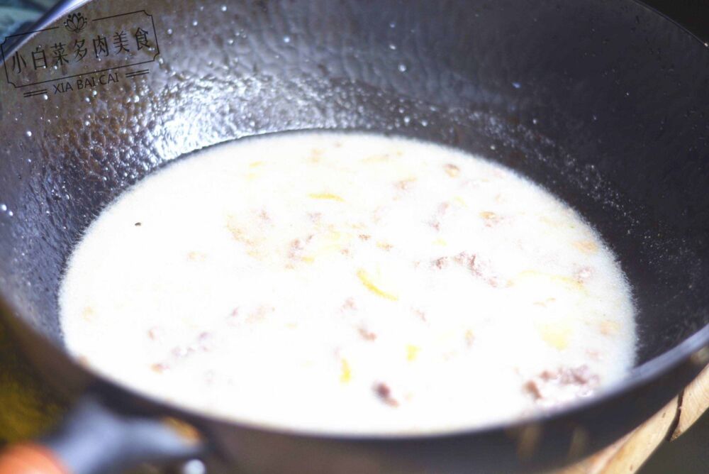 如何煮出像牛奶一样白的羊肉汤？掌握这3个小窍门，轻松煮出奶汤