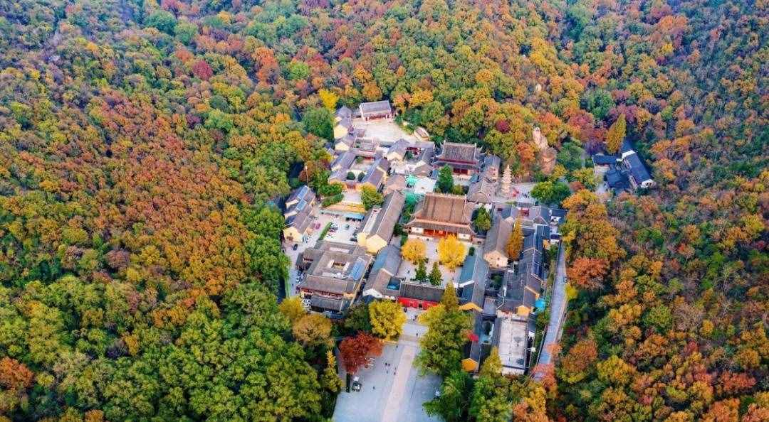 南京人气最高的3大寺庙，历史悠久，风景优美，是赏秋静心好去处