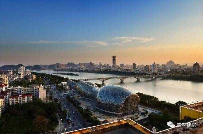 中国最丑的十大建筑，看看你认识几个