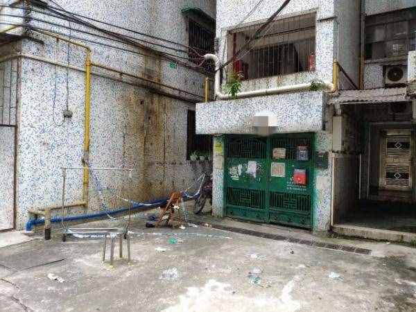 在阻止加装电梯时，广州一男子突发心脏病猝死