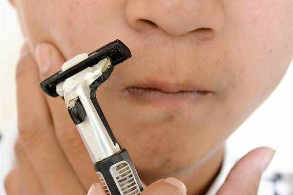 男性刮胡子也有讲究，如何正确刮胡子？