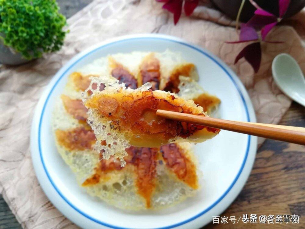 教你做饺子的几个小窍门，自己在家包水饺，和饭店大厨做的一样好