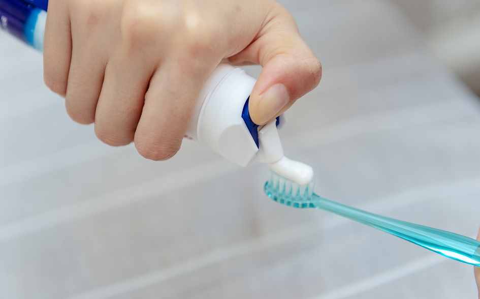 科普丨为什么刷牙时牙龈老是出血？别不在乎，可能与它们有关