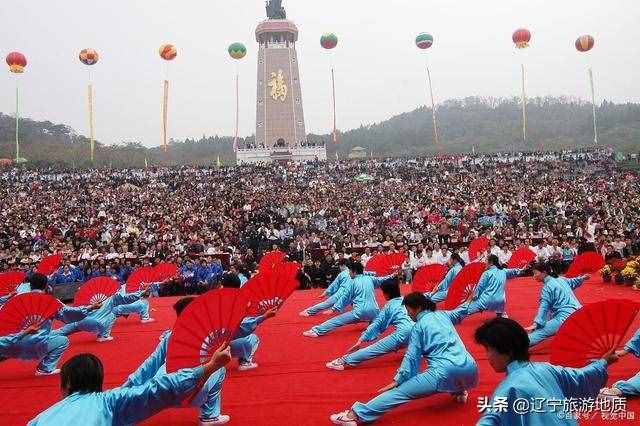 山东：日照这些旅游景点很不错，藏着一天“喝”掉两吨水的古银杏