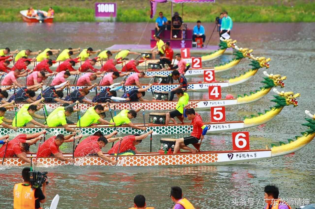 中国龙舟的竞赛形式