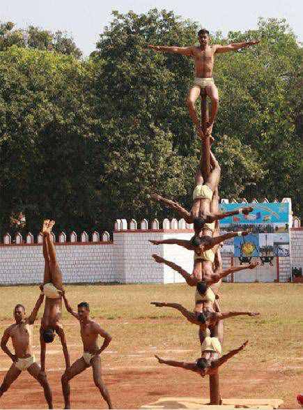 印度50度高温来袭，军队为抗高温竟全军参与大练瑜伽？
