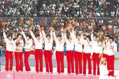 1984年奥运会中国多辉煌？首次参加奖牌超日本，女排力压美国夺冠