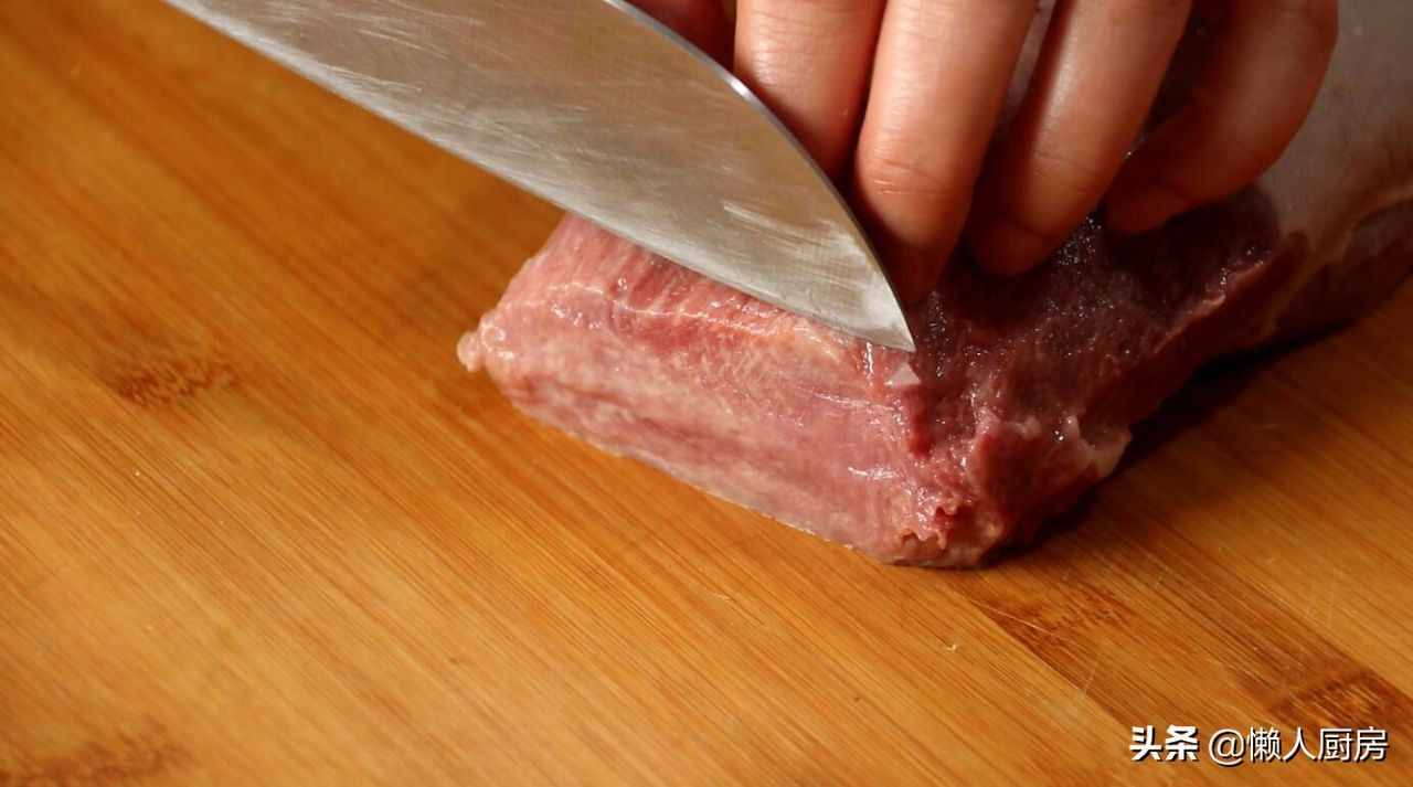 牛舌怎么做好吃？这种做法最简单，一个平底锅就搞定，肉香味美