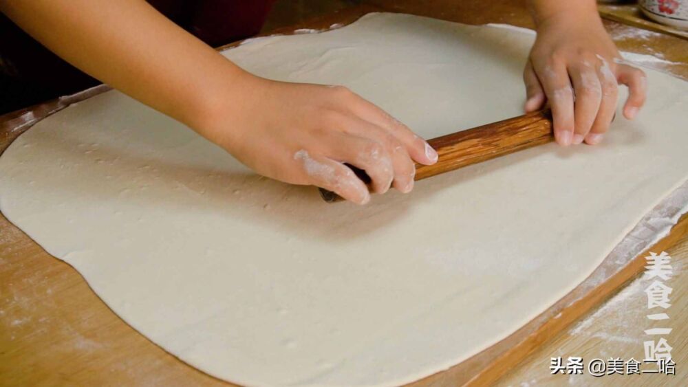 烙饼做法，掌握这7个技术点，你也能烙出柔软千层凉了不硬的大饼