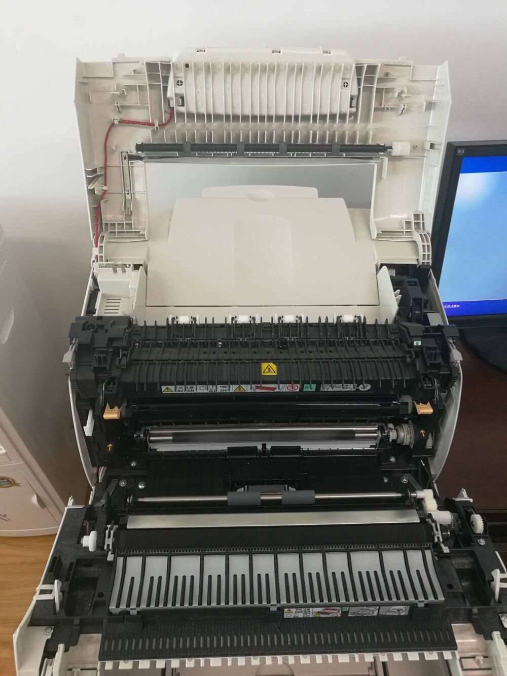 联想LJ6350N激光打印机如何换墨盒