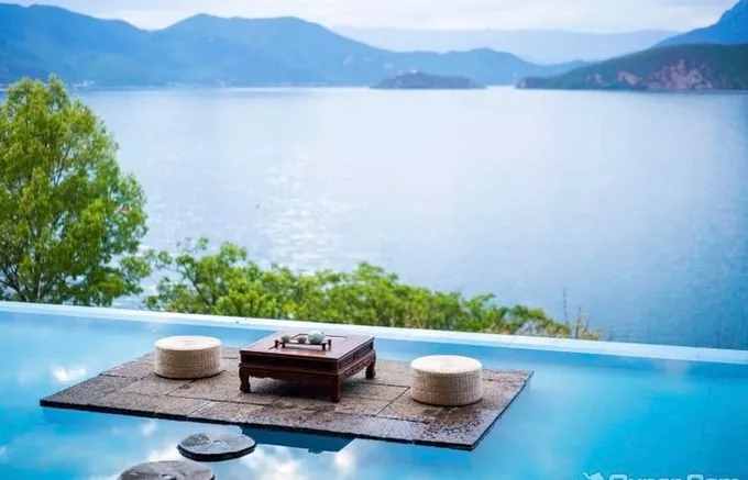 泸沽湖住宿攻略：这些漂亮的湖景客栈 能燃起你的激情