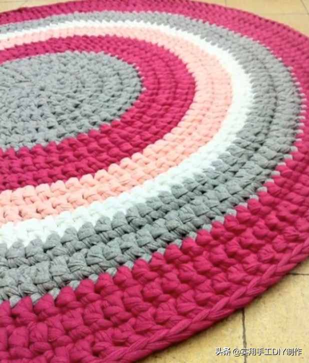 「针织作品」26款高手编织的时尚地垫，可用于户外