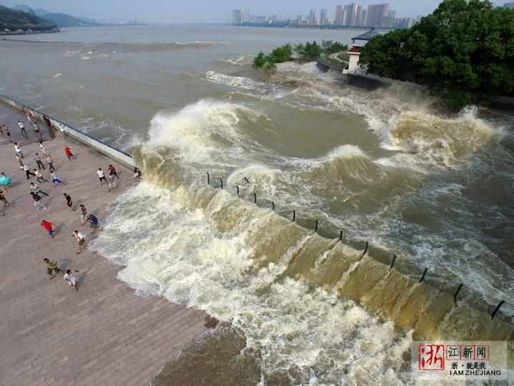 八月十八观潮季来临 盘点历年钱塘江大潮