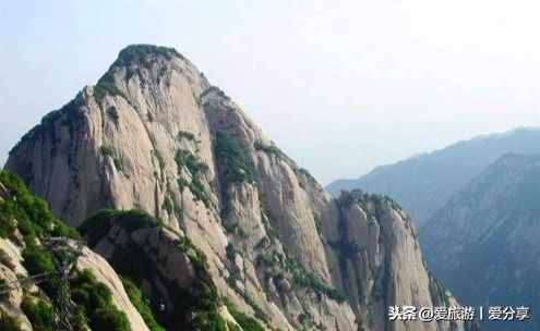 “天下第一山”之美誉，又称东岳，令人震撼的十大名山之一