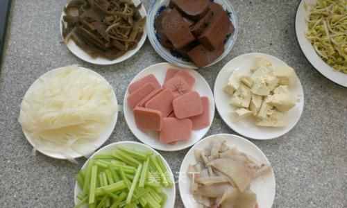 毛血旺还是属重庆的最正宗，大厨教你在家做，只需几招一样很地道