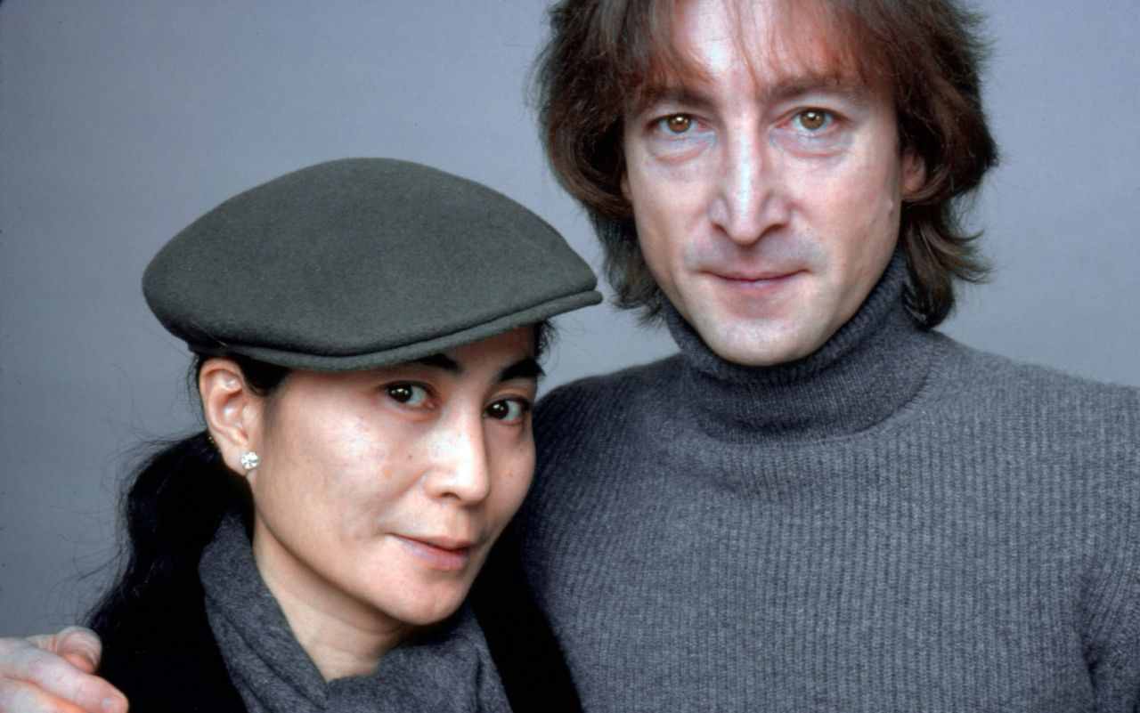 枪杀约翰·列侬40年后凶手道歉，小野洋子拒不接受：眼镜上的血迹至今未擦