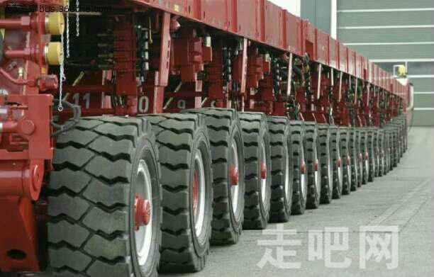 世界轮胎最多的车在中国！1152个车轮，载重超50000吨！