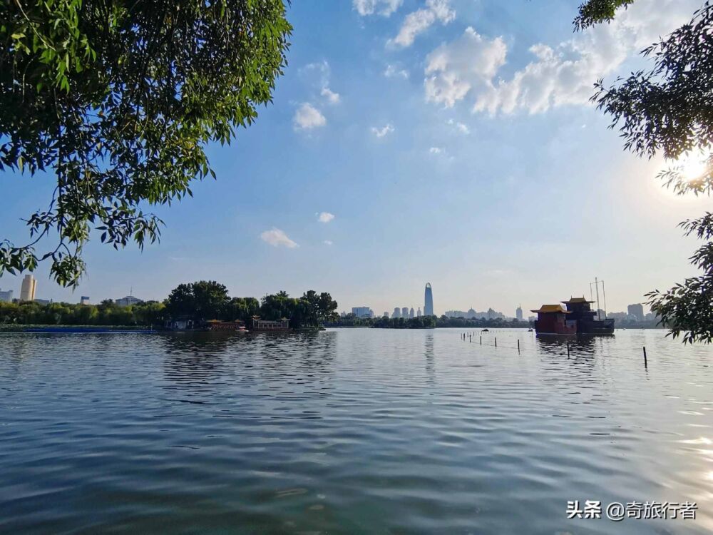 你还记得，大明湖畔的夏雨荷吗？