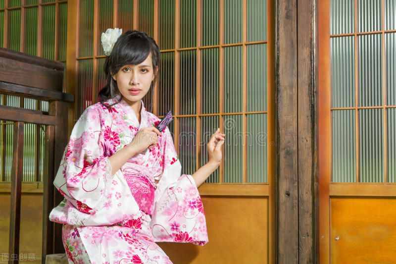 为什么日本女人喜欢穿和服，日本的和服和浴衣有什么区别？