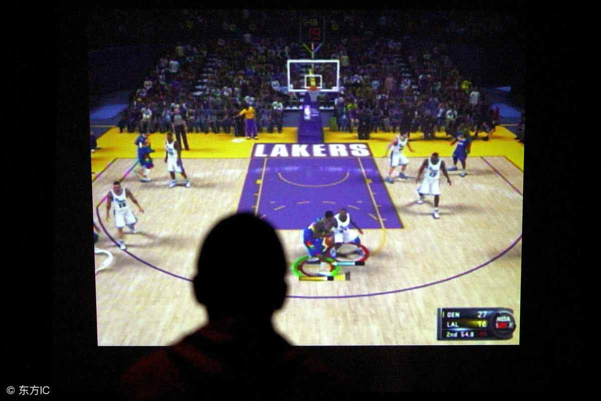 NBA2K系列：篮球粉电脑里必须有的游戏，哪一代最具可玩性？
