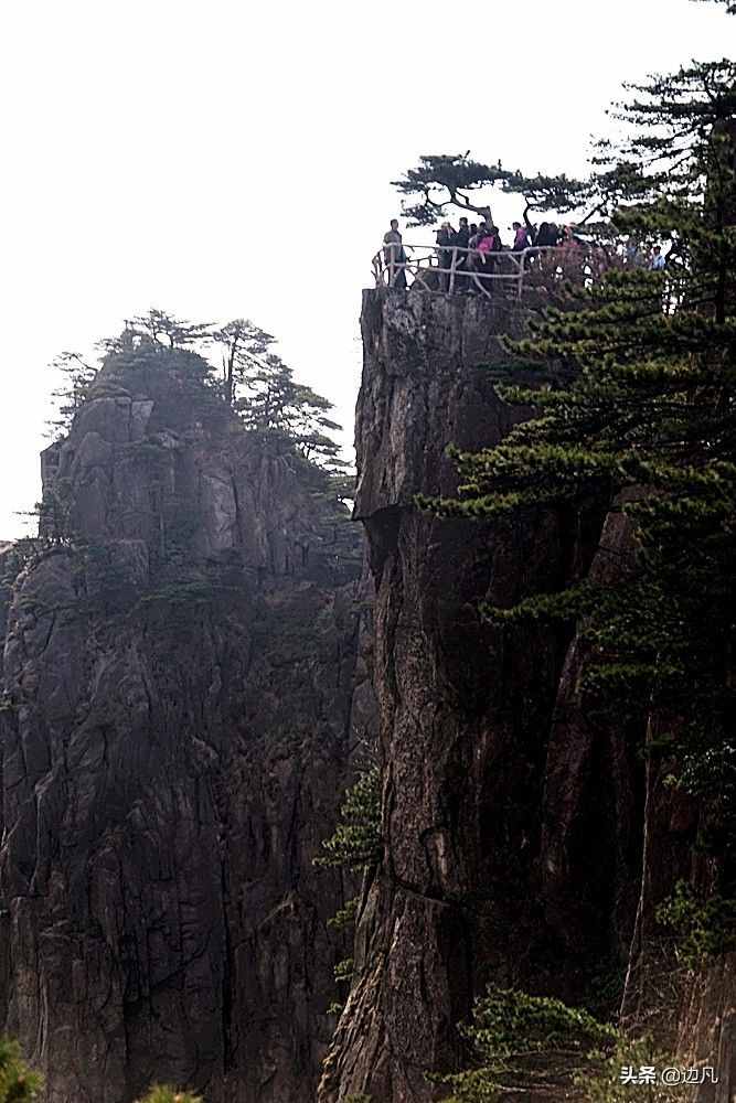 黄山奇石：“梦笔生花”，“猴子望太平”