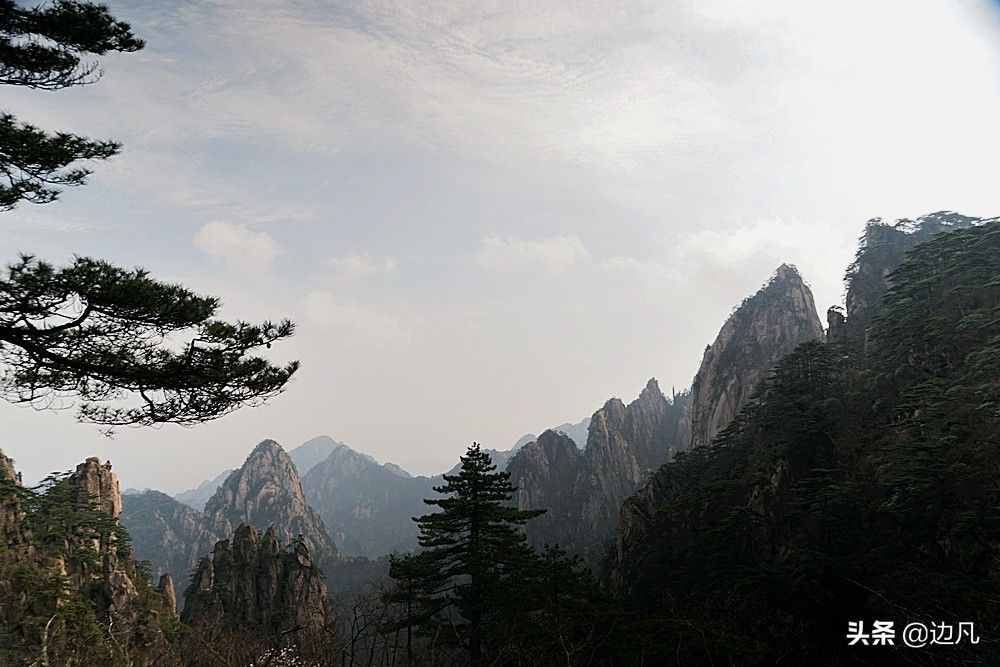 黄山奇石：“梦笔生花”，“猴子望太平”