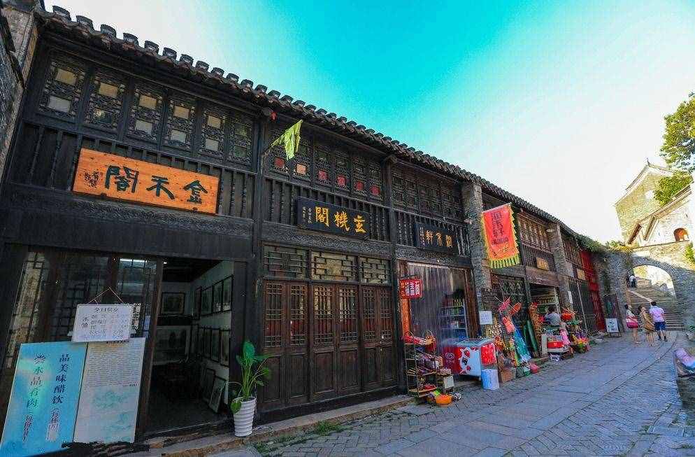 江苏藏匿一条千年古街：镇江的西津渡，你可曾一游？