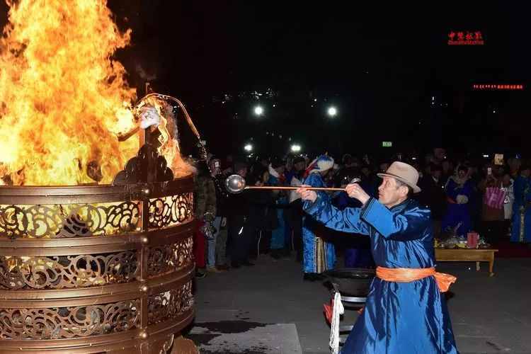 蒙古族习俗（五）——蒙古族的节日、祭日和竞技活动