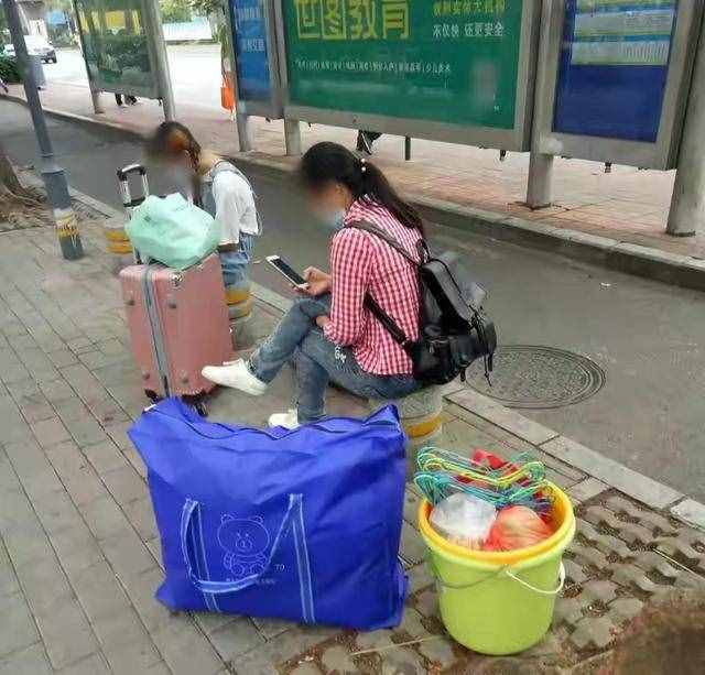 深圳打工者：进工厂有熬不完的夜，找不到的女朋友，挣不完的钱