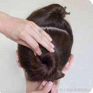 韩式气质女人直发盘发发型，完美花苞头扎法图解！