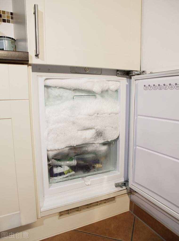 冰箱用久了容易结冰，教你如何轻松除冰，轻松解决
