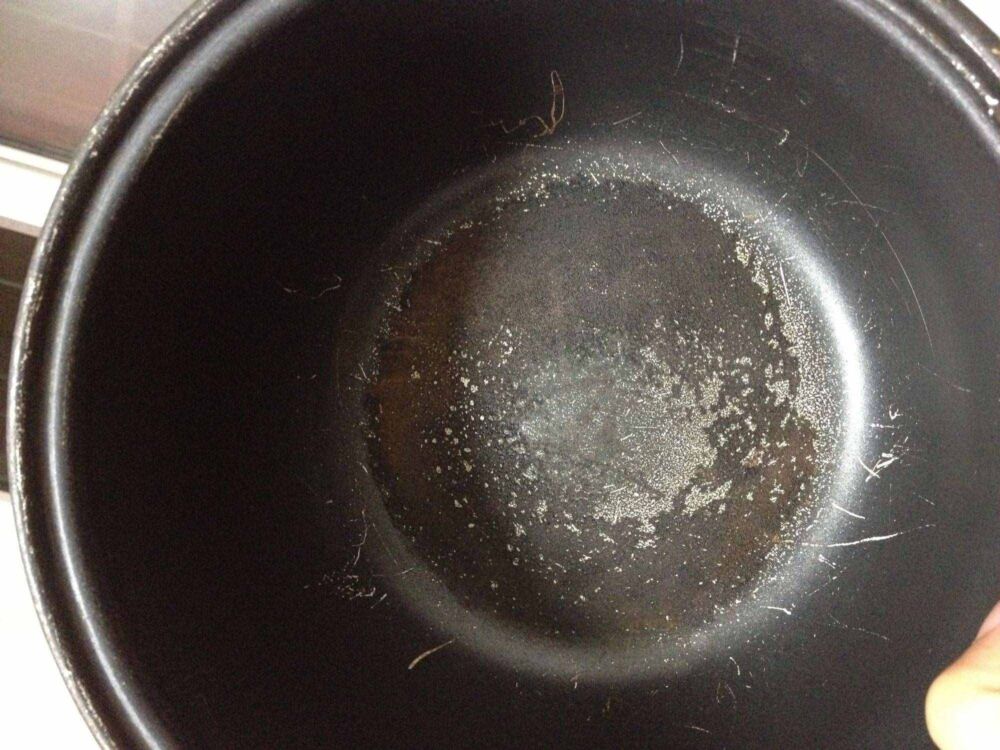 麦饭石不粘锅里没有麦饭石？关于家用锅的疑问，你还有多少？