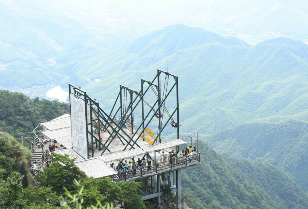 浙江安吉：美丽乡村迎来暑期旅游季