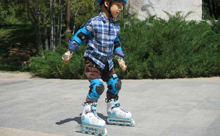 酷骑儿童轮滑鞋，让孩子轮滑更进步