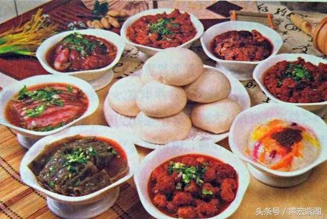 这家饭店挖掘的传统民间菜肴“赵州定碗”传承了老赵州的民俗文化