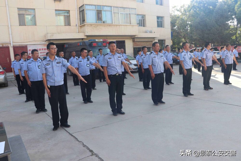 景泰县公安局交警大队开展交通手势训练 树立民警良好形象