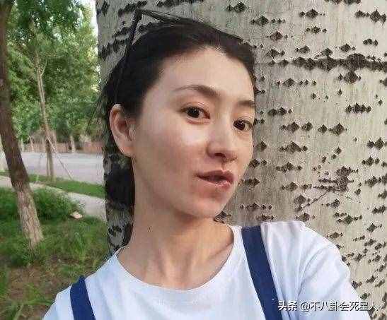 《甄嬛传》没捧火的配角：槿汐嫁豪门安陵容生女，两贵人做主播