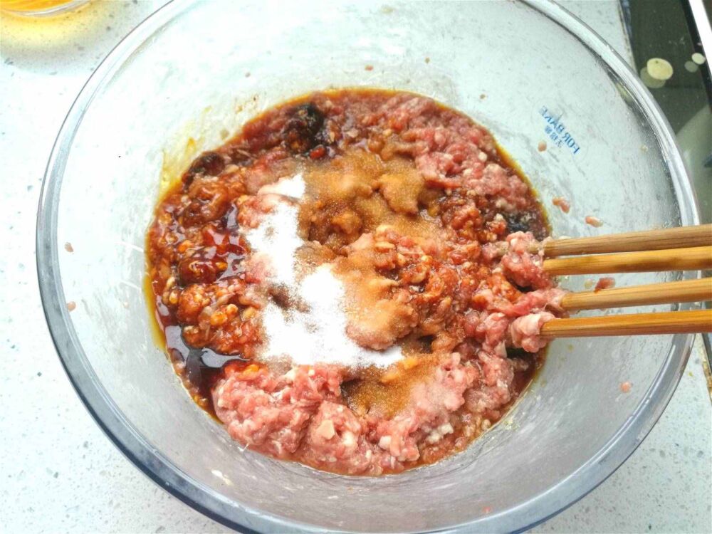 40年老回民饺子馆的牛羊肉调馅方法，全在这一碗香料汁，贼香