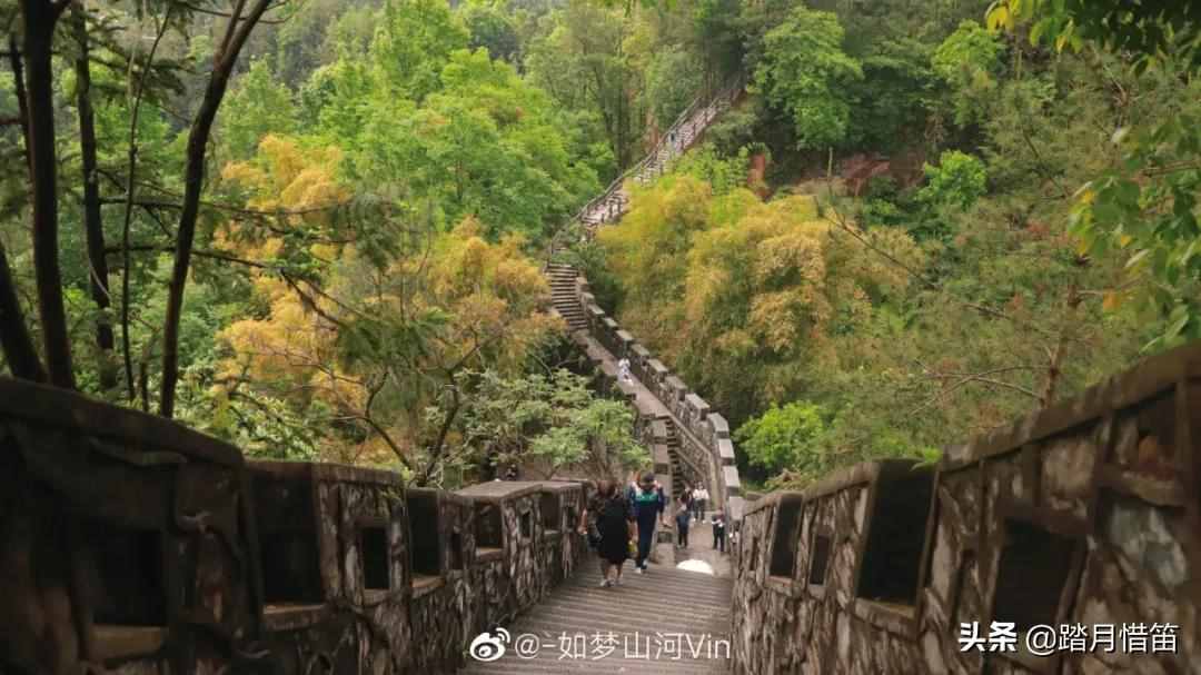 湖北最年轻的自治州，藏着一片神秘的喀斯特山水，美得让人惊艳