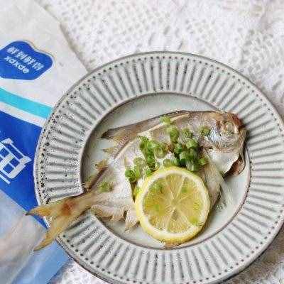小白都能学会的清蒸柠香银鲳鱼，不仅简单还美味