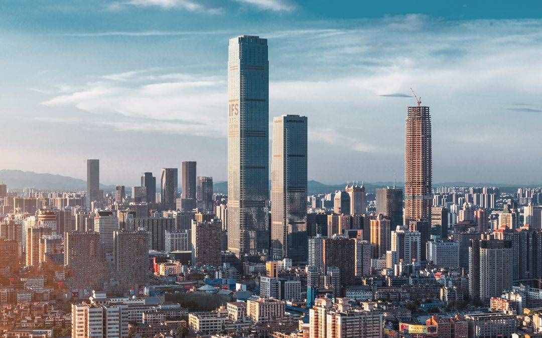 湖南长沙最高楼，地处五一商圈，高达452米，是“旅游地标”