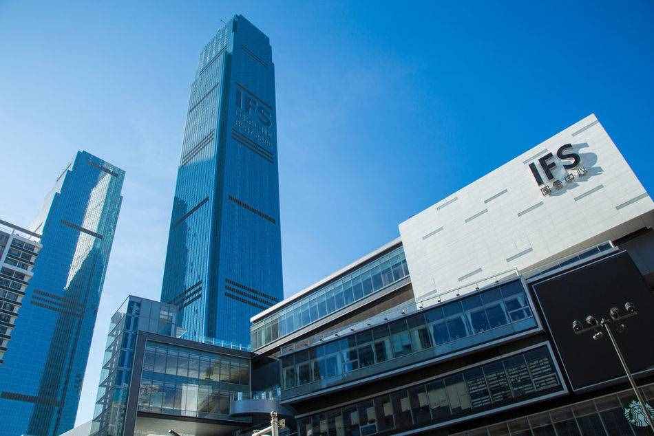 湖南长沙最高楼，地处五一商圈，高达452米，是“旅游地标”