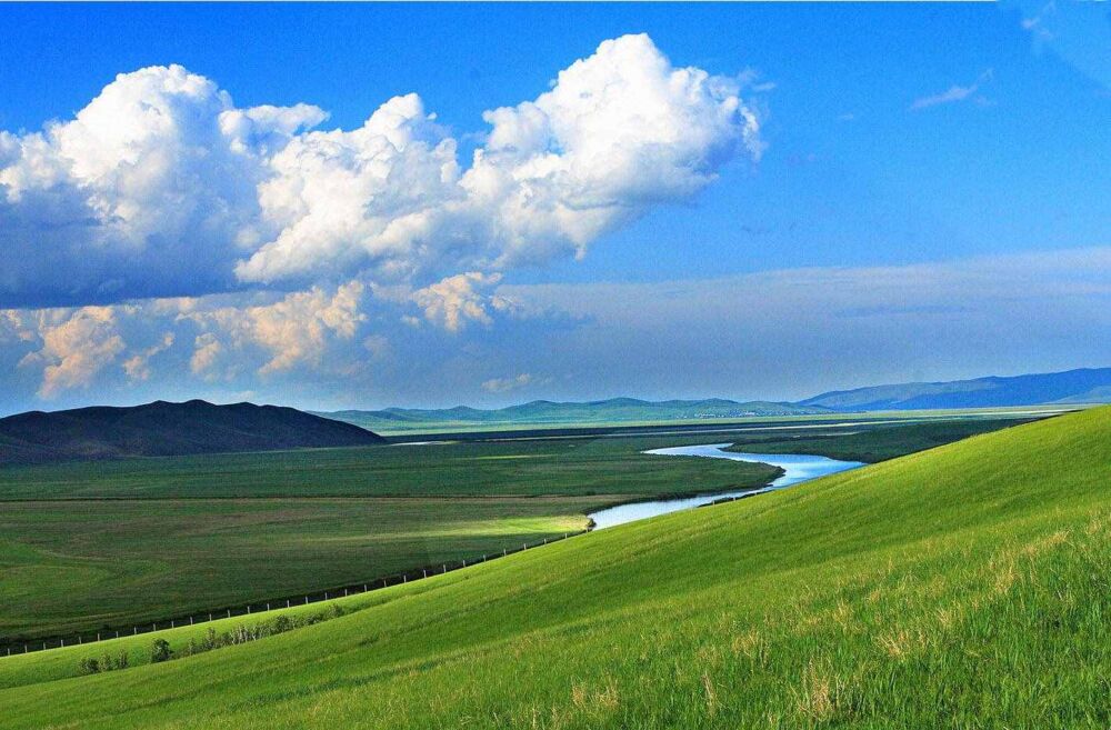 中国最美的3大草原，风光迤逦，美得像壁纸一样，我承认我想去了